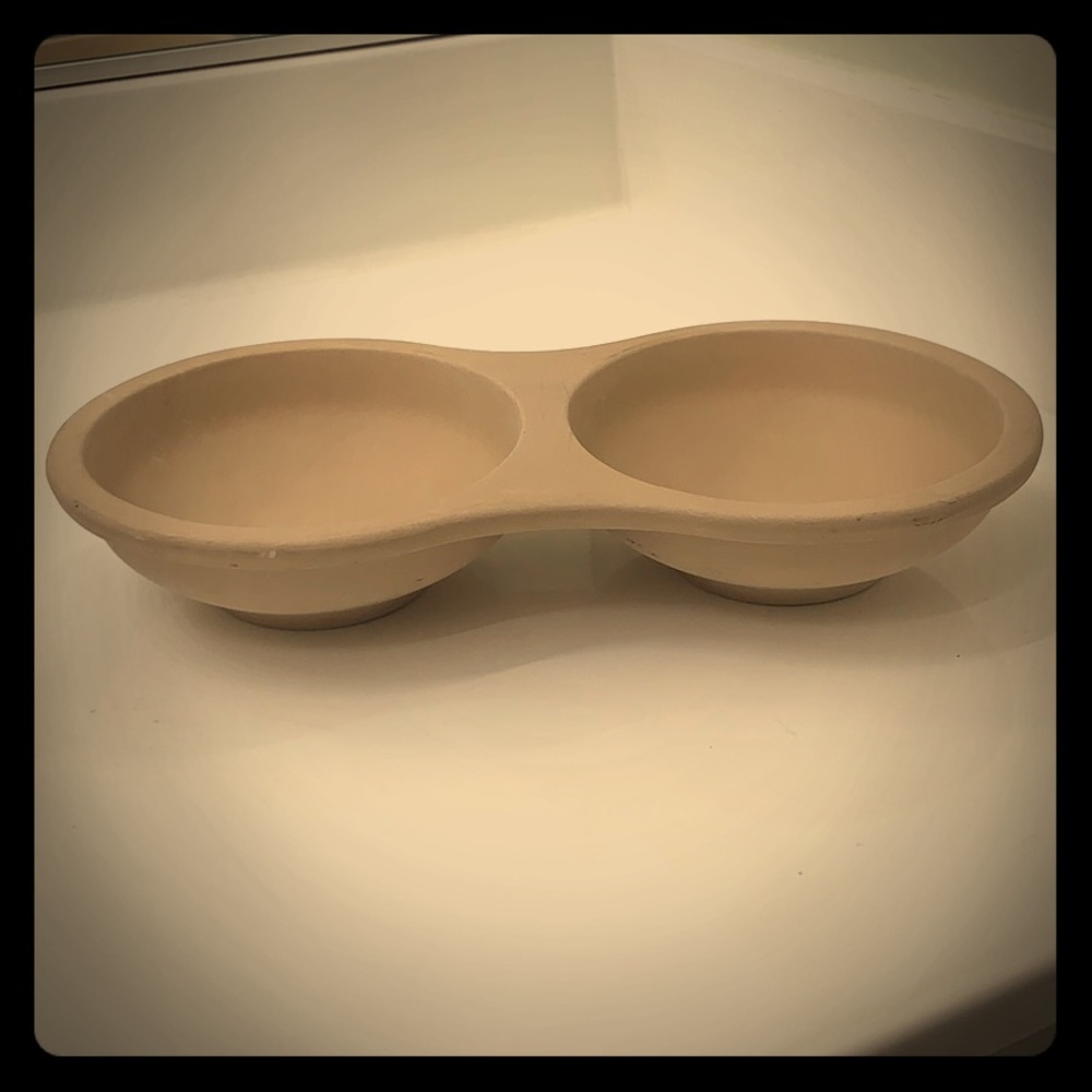 Two egg poaching dish